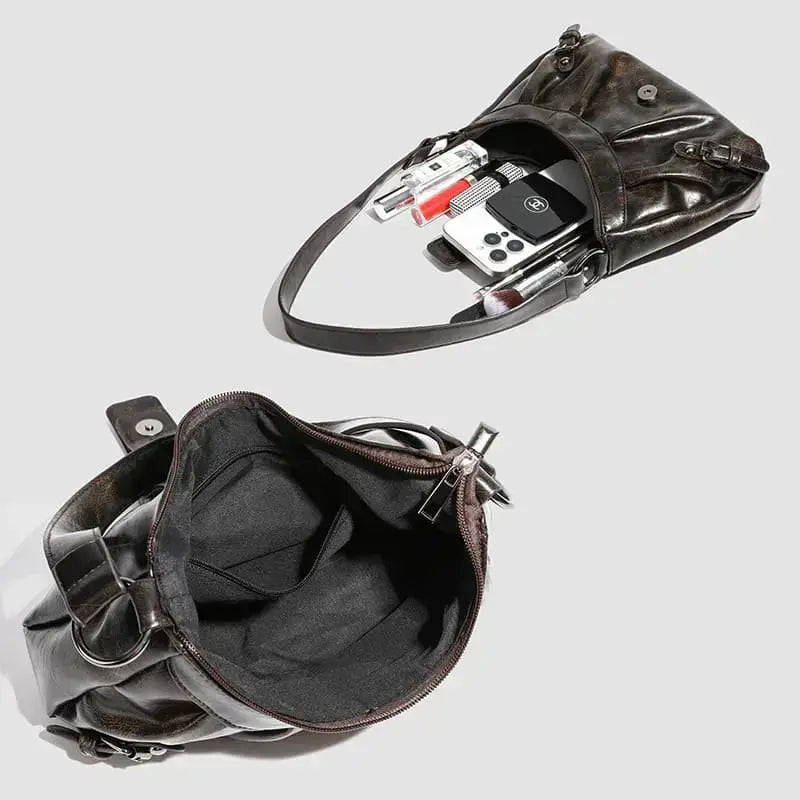 Shoulder bag internal zipper pocket structure