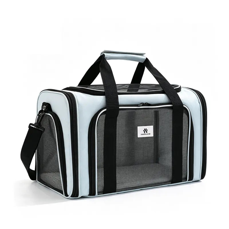 Light blue pet carrier with size 45x28.5x28cm and detachable shoulder strap
