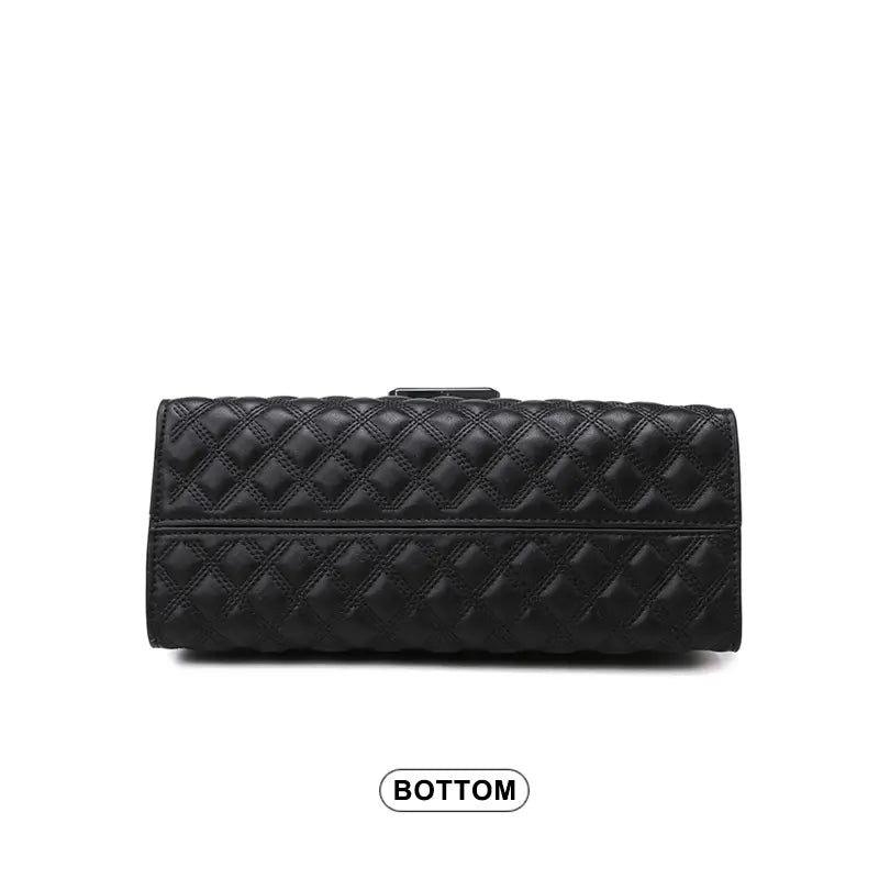 Handbag bottom structure with stable shape